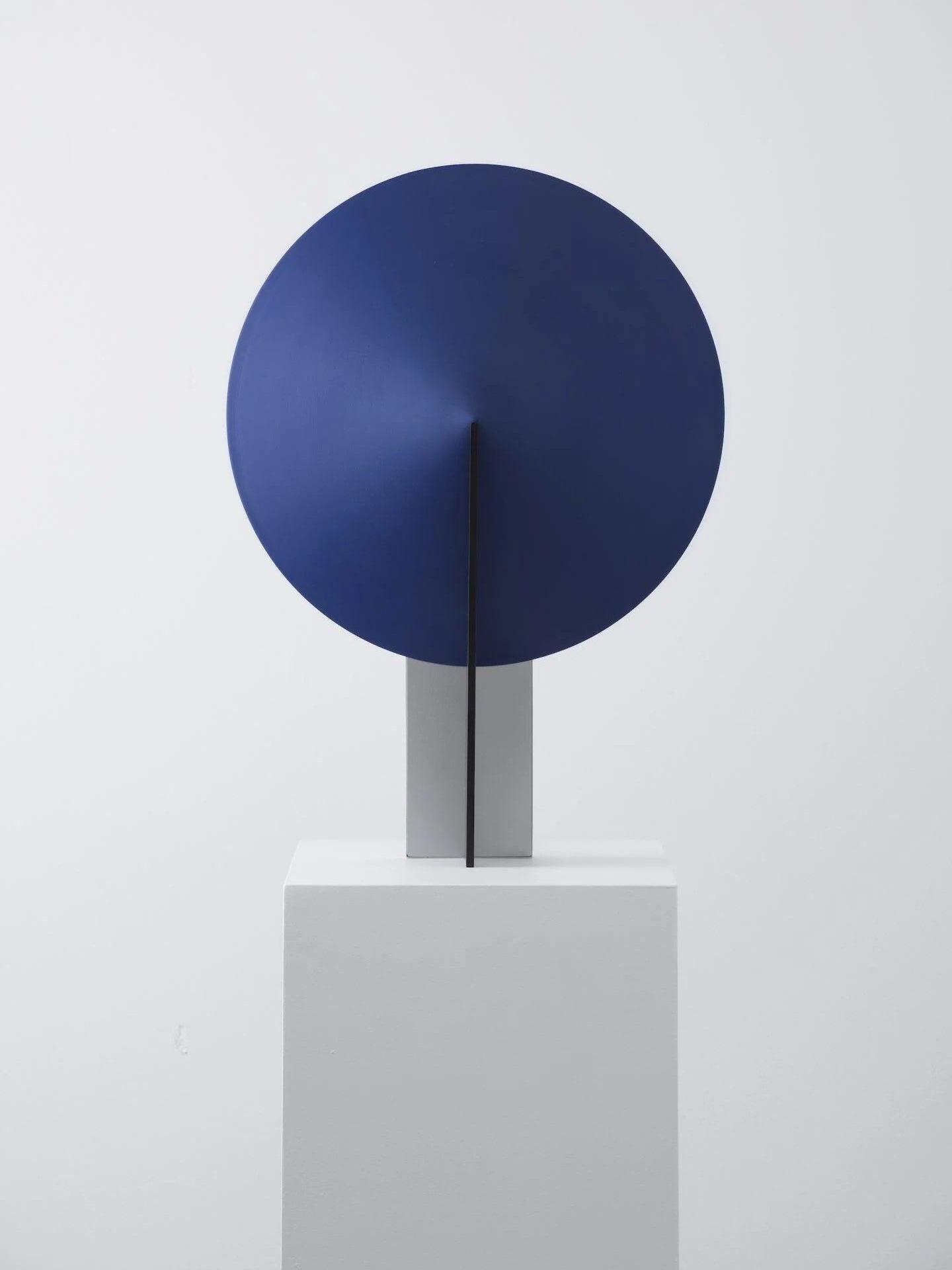 Futuristic Orbe Geometric Metal Table Lamp - Cueteks