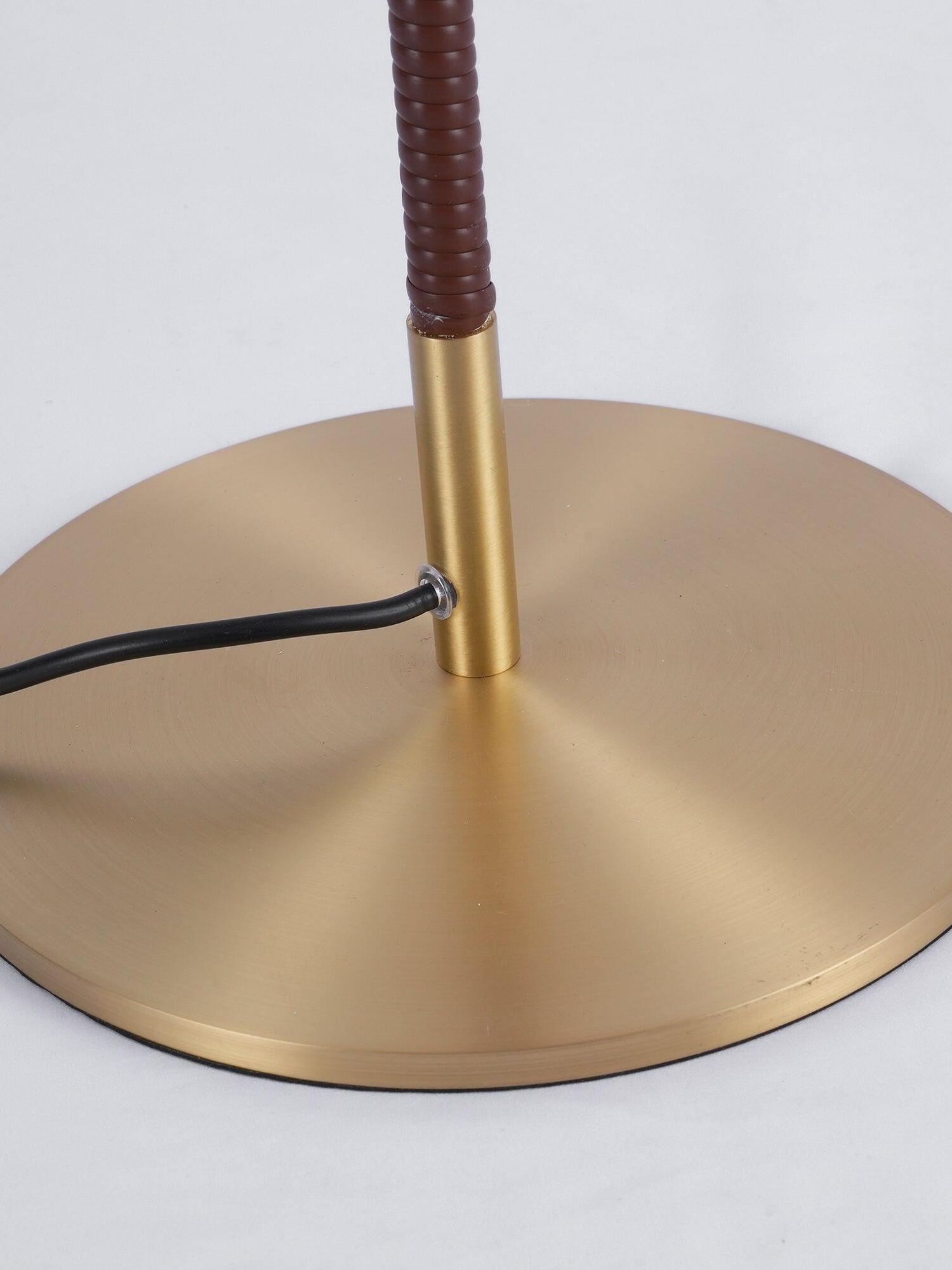 9602 Floor Lamp - Cueteks