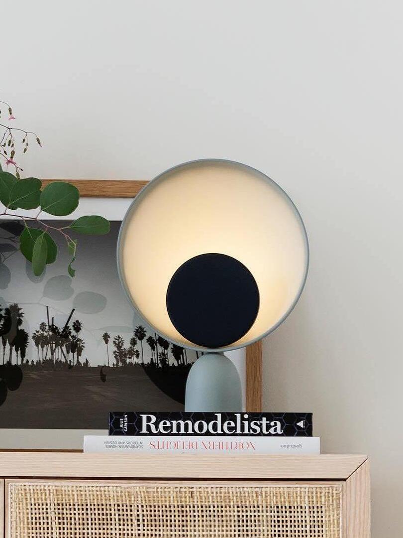 Macaroon Blooper Disc LED Decorative Table Lamp - Cueteks
