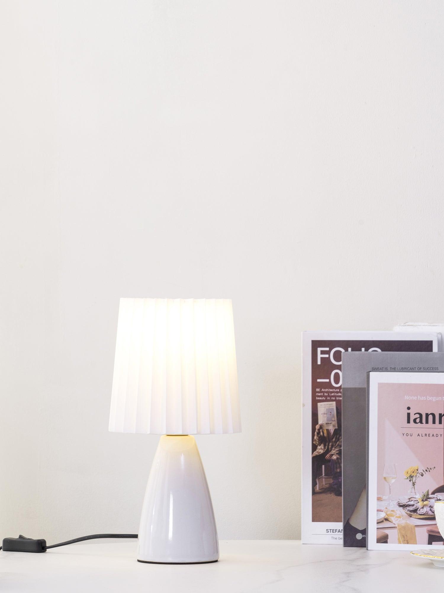 Delilah Table Lamp - Cueteks