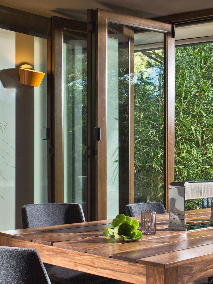Modern Aluminum Methacrylate Tam Tam Wall Lamp - Cueteks