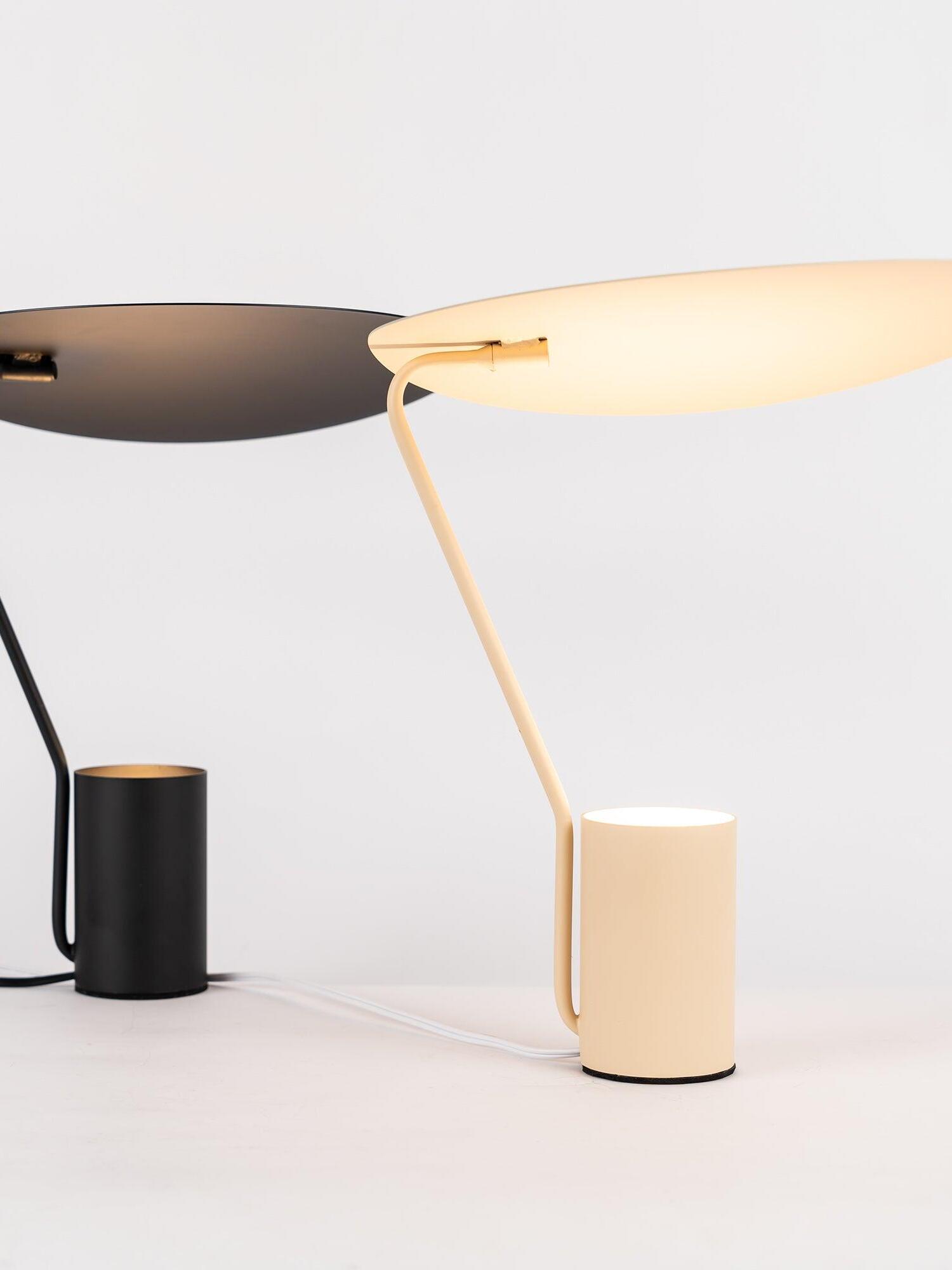 Creative Ombre Leaf Shape Table Lamp - Cueteks