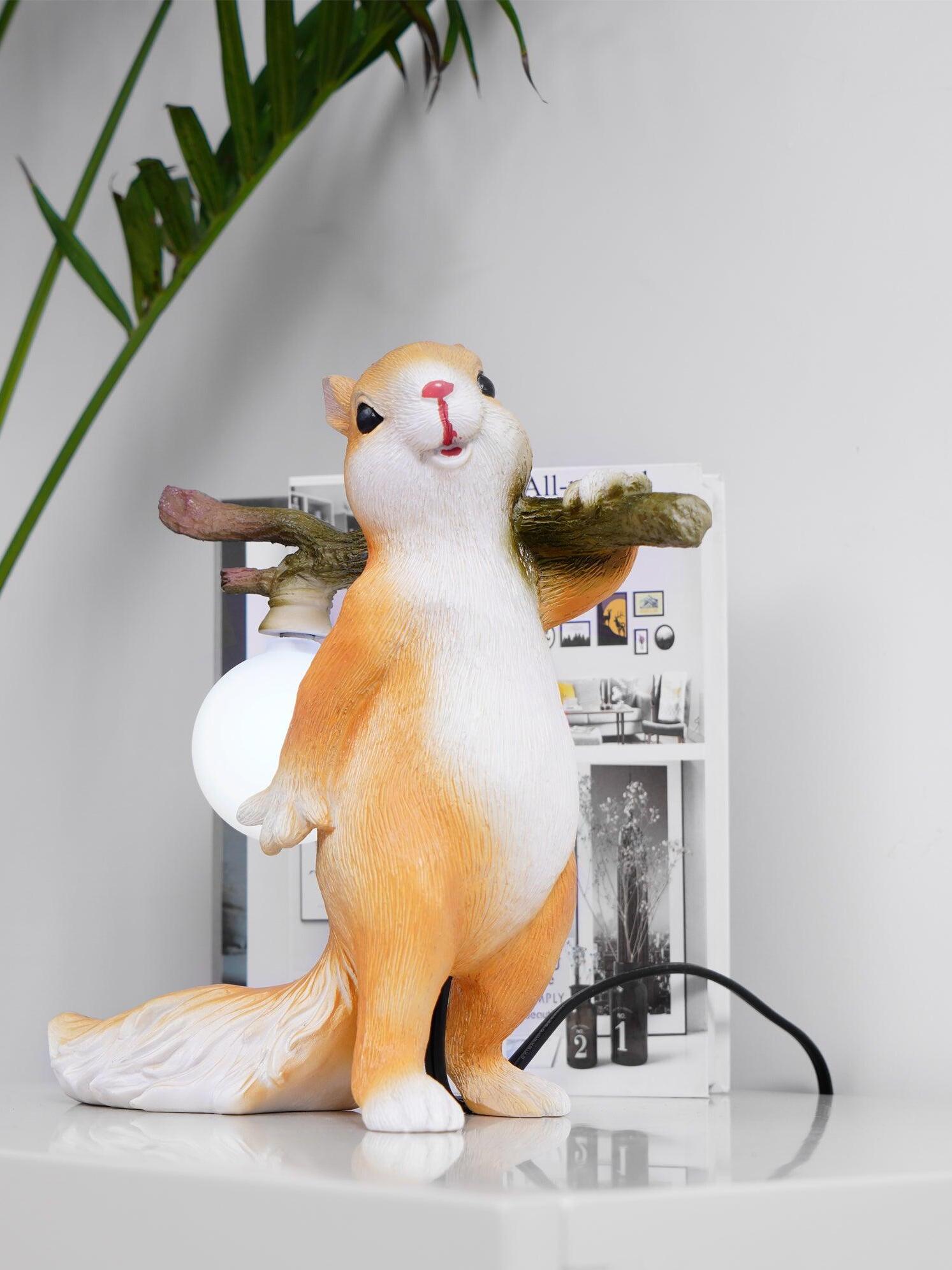 Squirrel Table Lamp - Cueteks