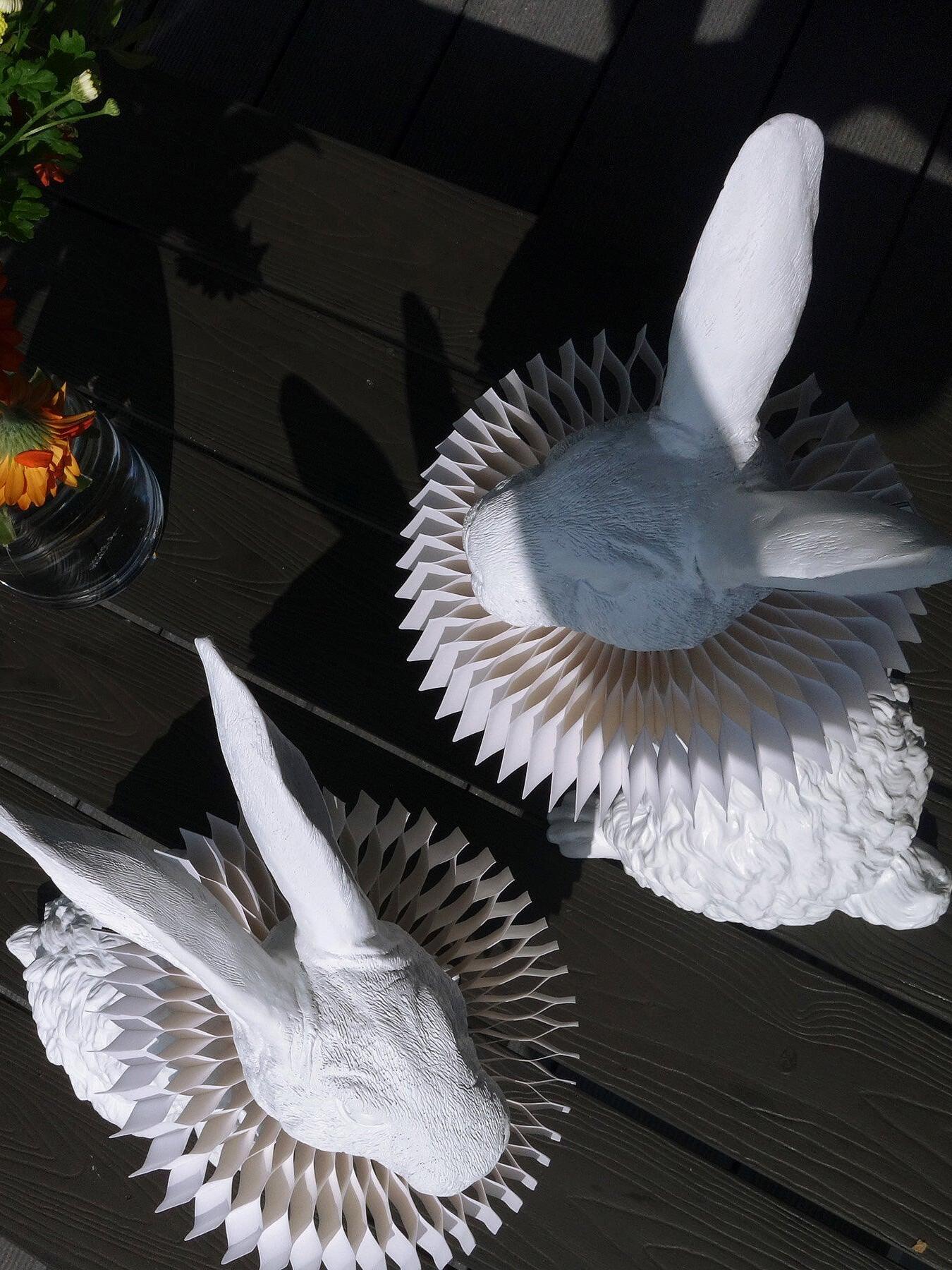 White Resin Rabbit Decorative Table Lamp - Cueteks