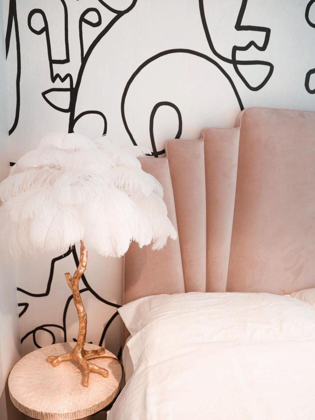 Ostrich Feather Table Lamp - Cueteks