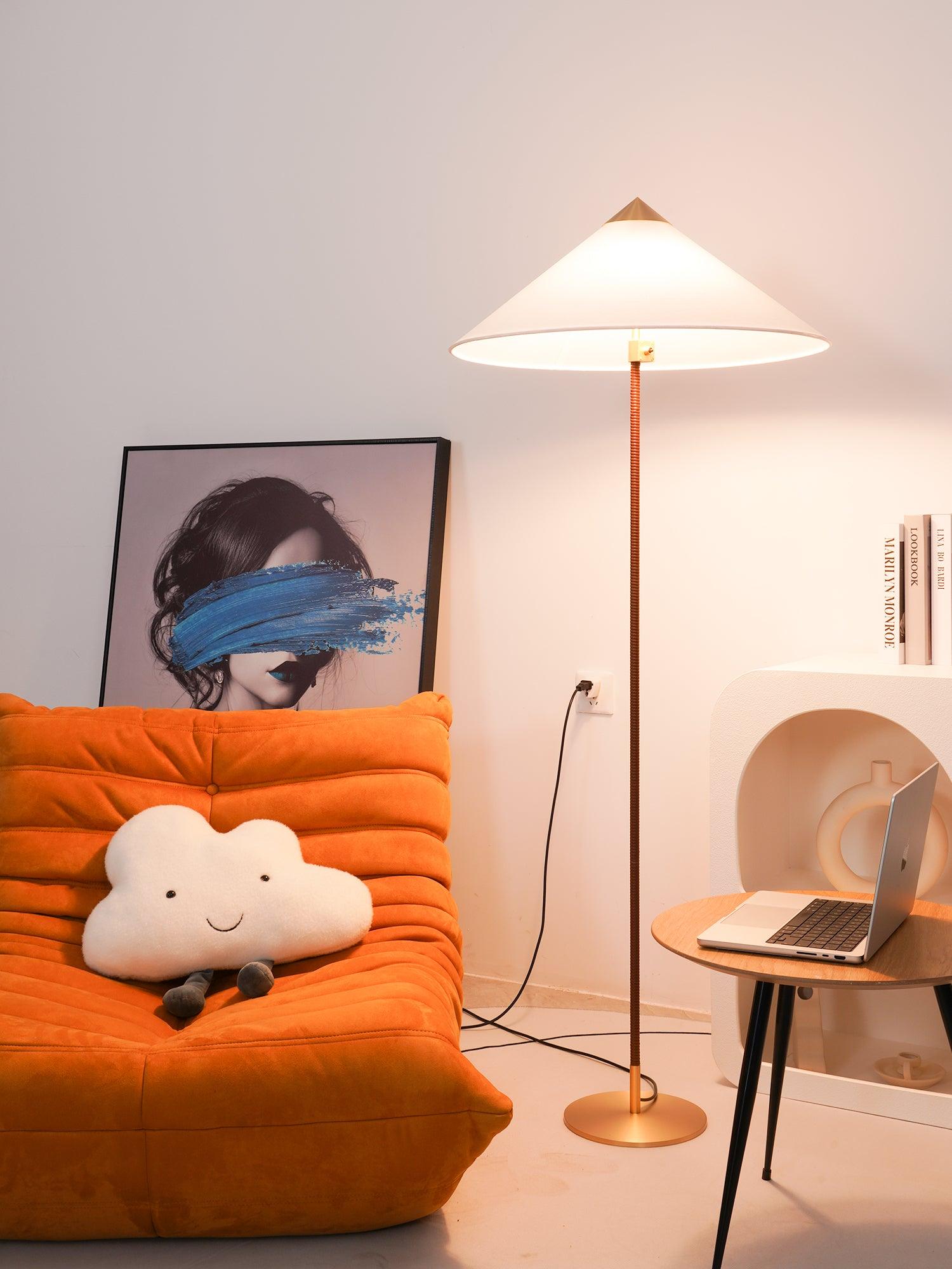 9602 Floor Lamp - Cueteks