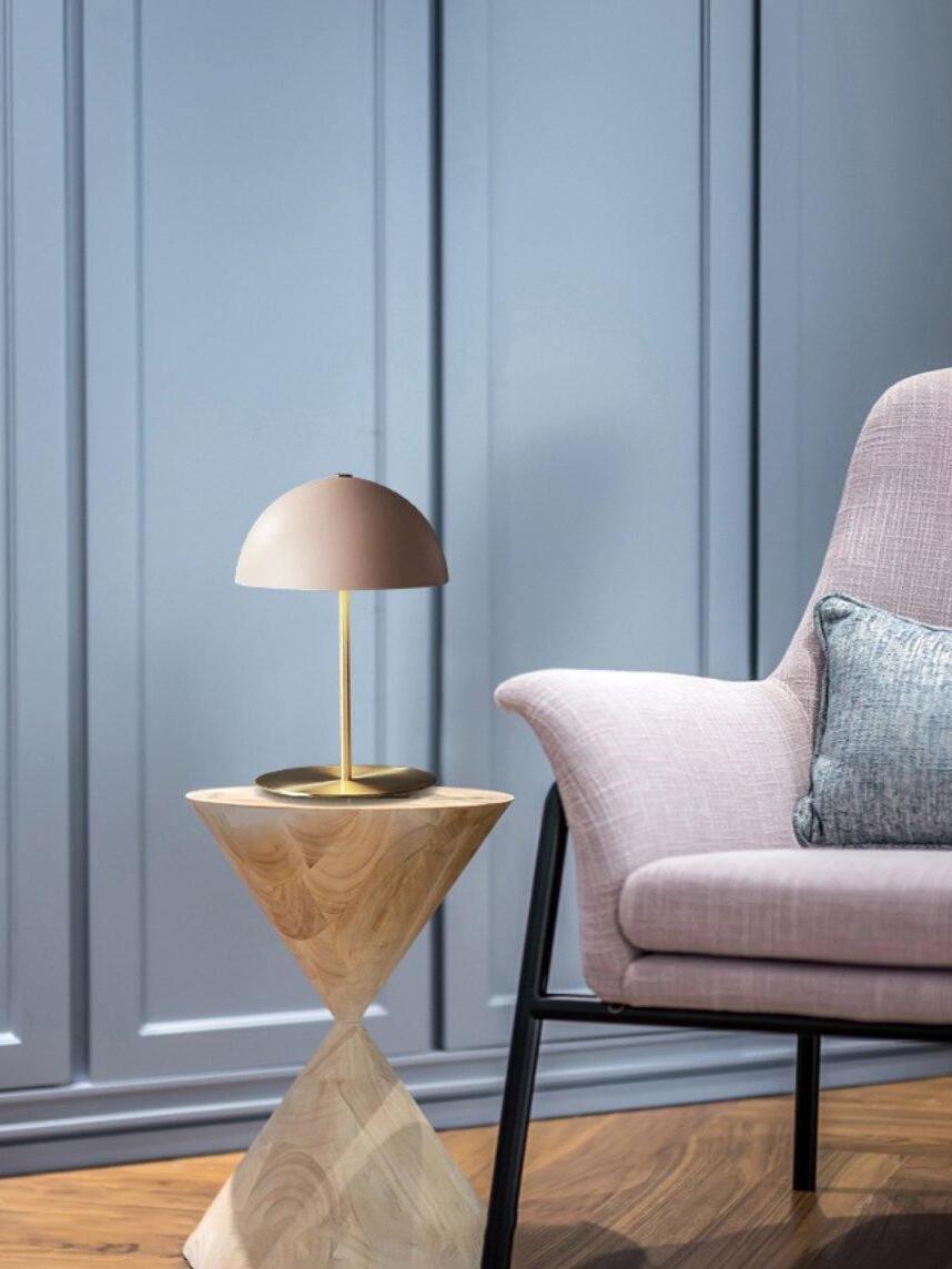 Modern Metal Acrylic Hanna Table Lamp - Cueteks