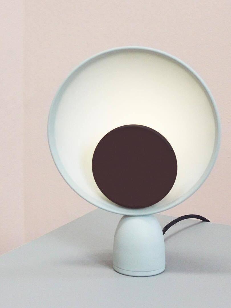 Macaroon Blooper Disc LED Decorative Table Lamp - Cueteks