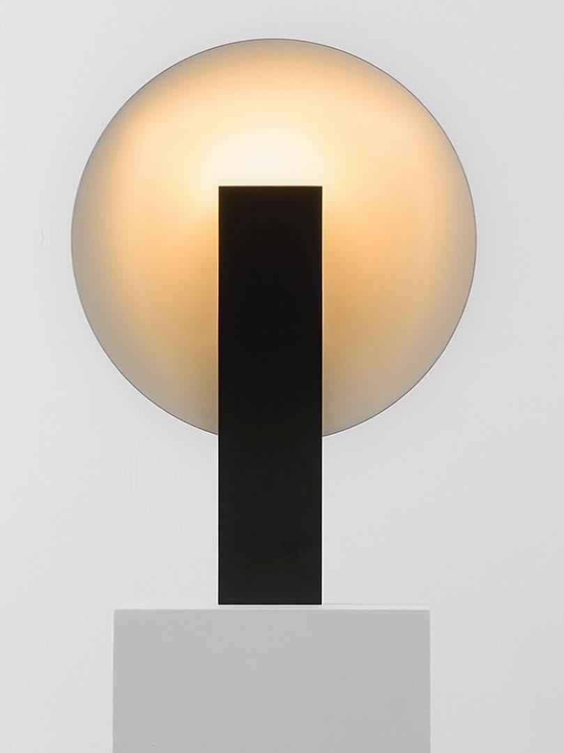 Futuristic Orbe Geometric Metal Table Lamp - Cueteks
