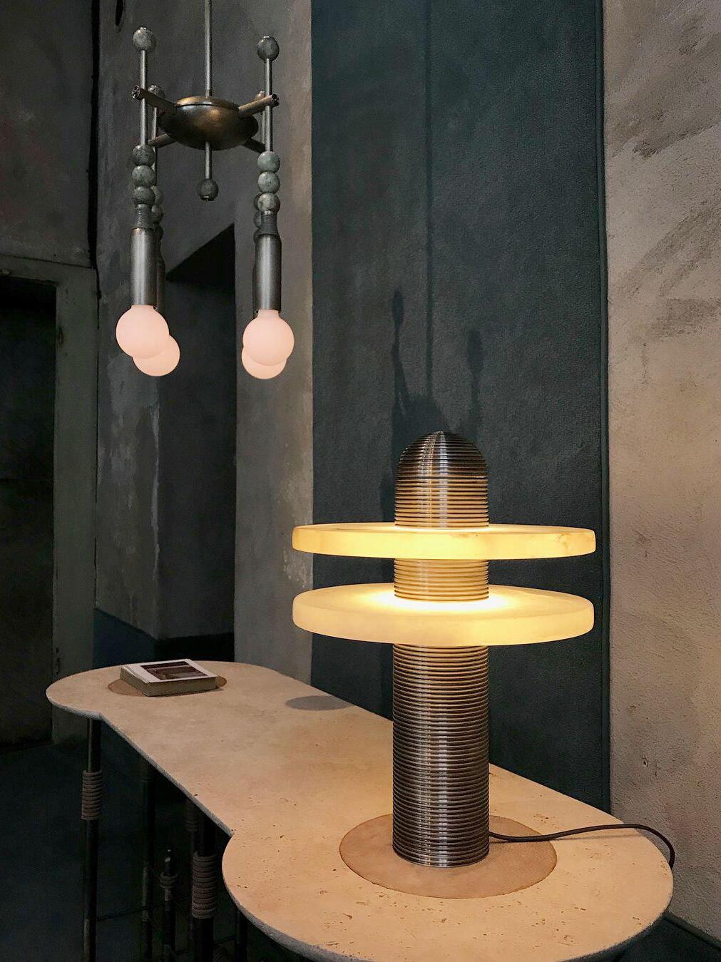 Median Table Lamp - Cueteks