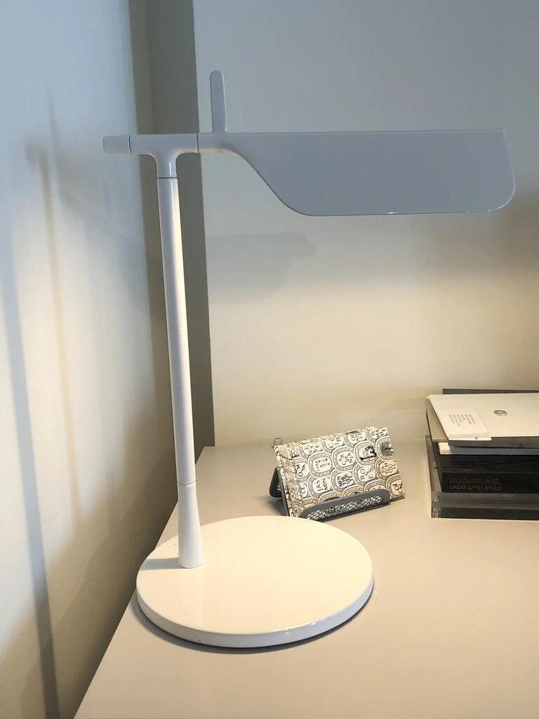 Modern Metal Tab Table Lamp For Studies - Cueteks