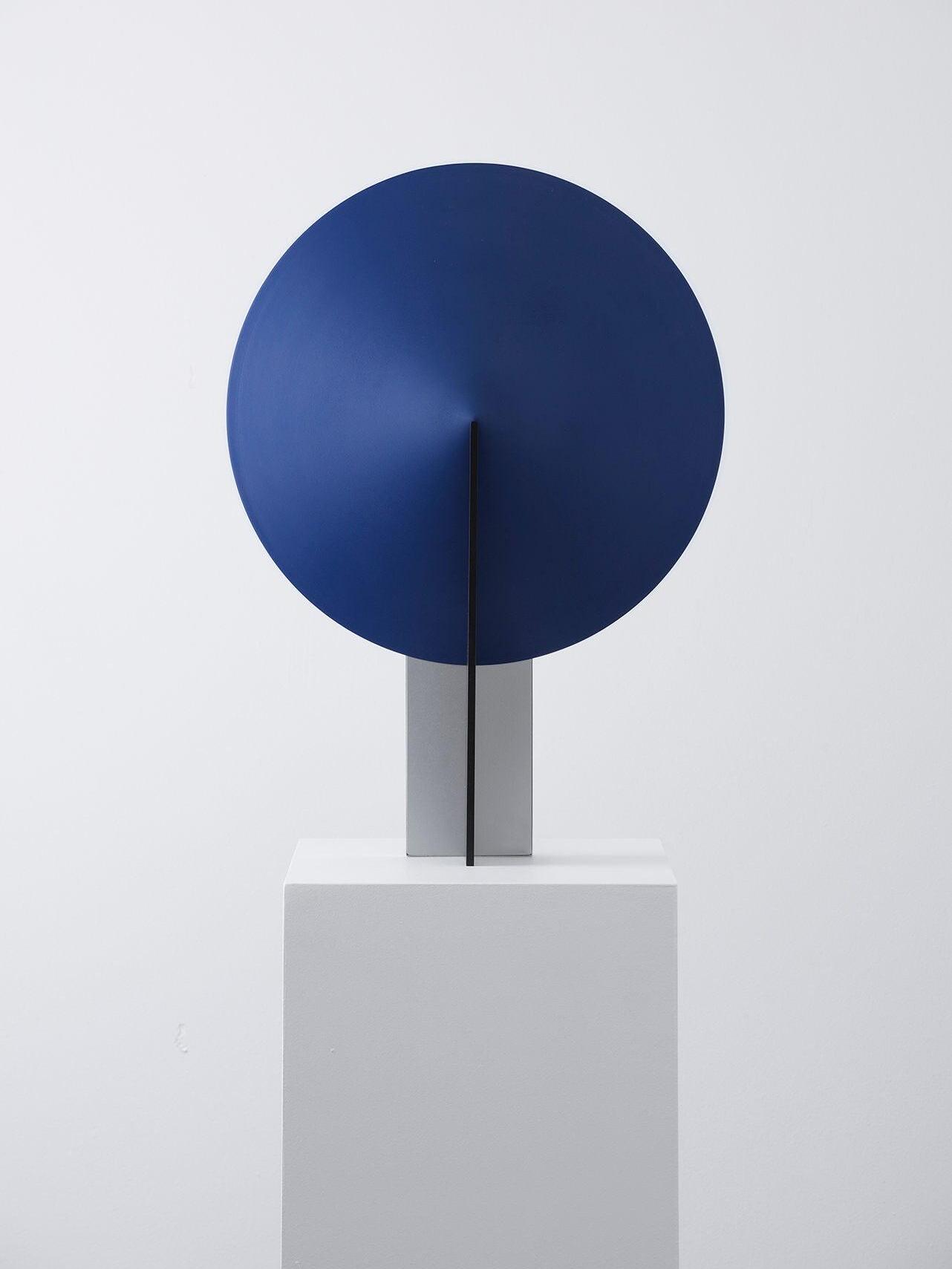 Futuristic Orbe Geometric Metal Table Lamp - Cueteks