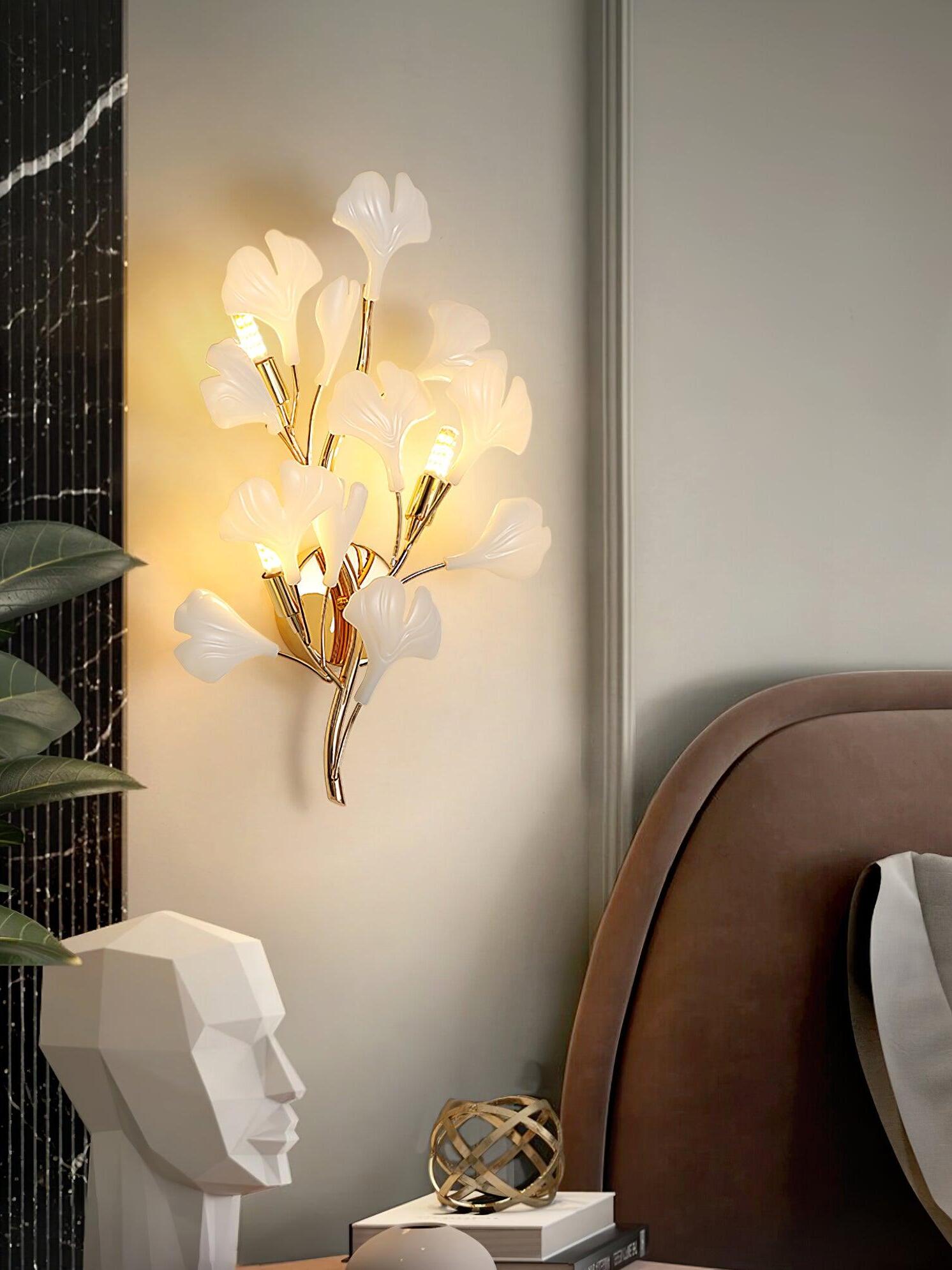 Classic Ceramics Flower Gingko Wall Lamp - Cueteks