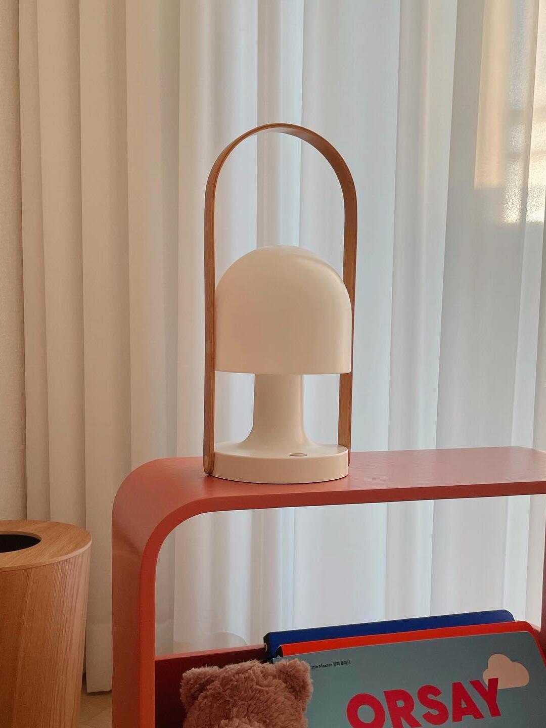 FollowMe Table Lamp - Cueteks