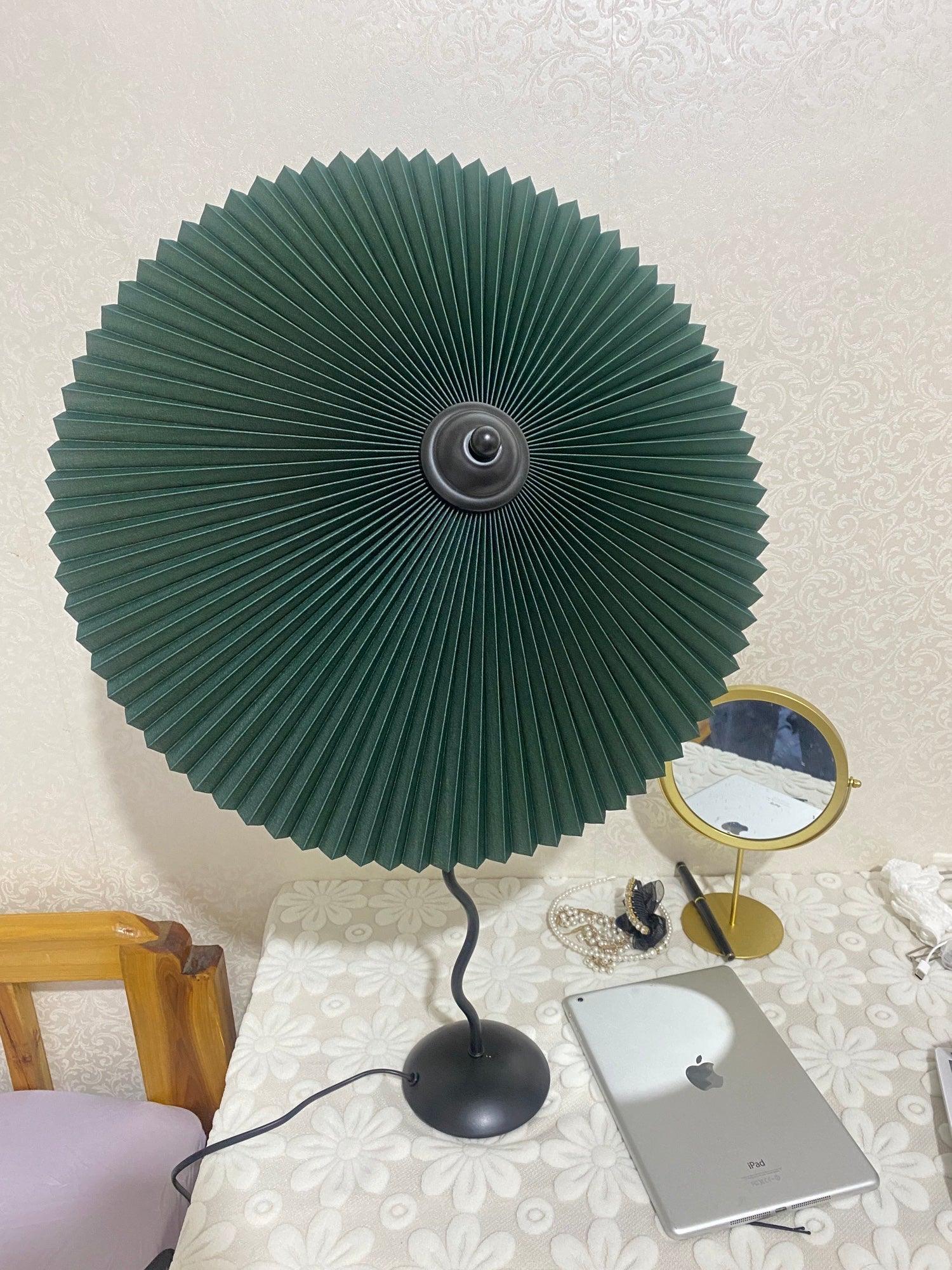 Pleated Hat Table Lamp - Cueteks