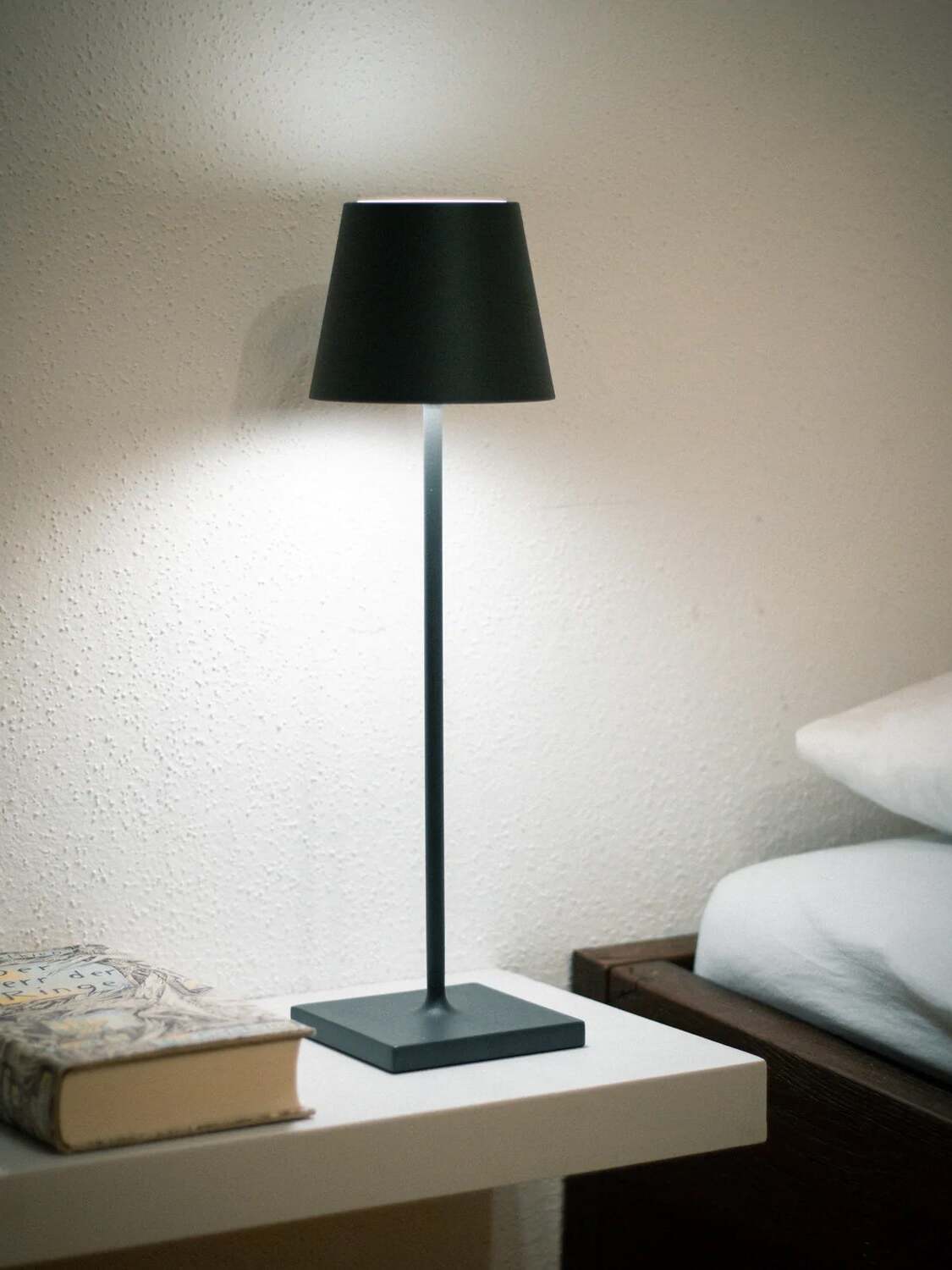 Macaroon Pro Rechargeble Table Lamp - Cueteks