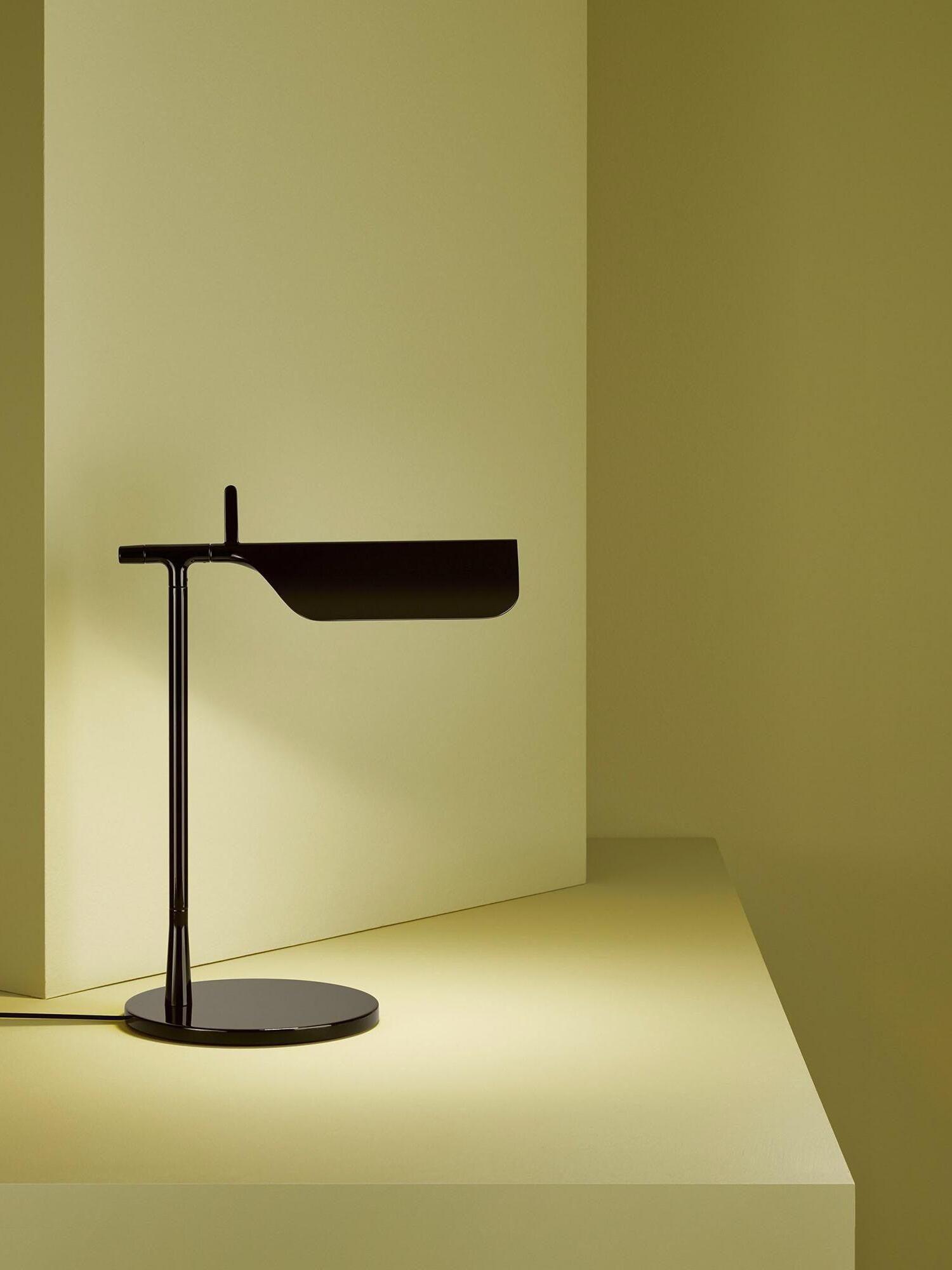 Modern Metal Tab Table Lamp For Studies - Cueteks