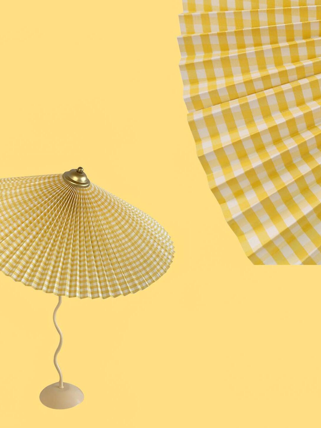 Pleated Hat Table Lamp - Cueteks