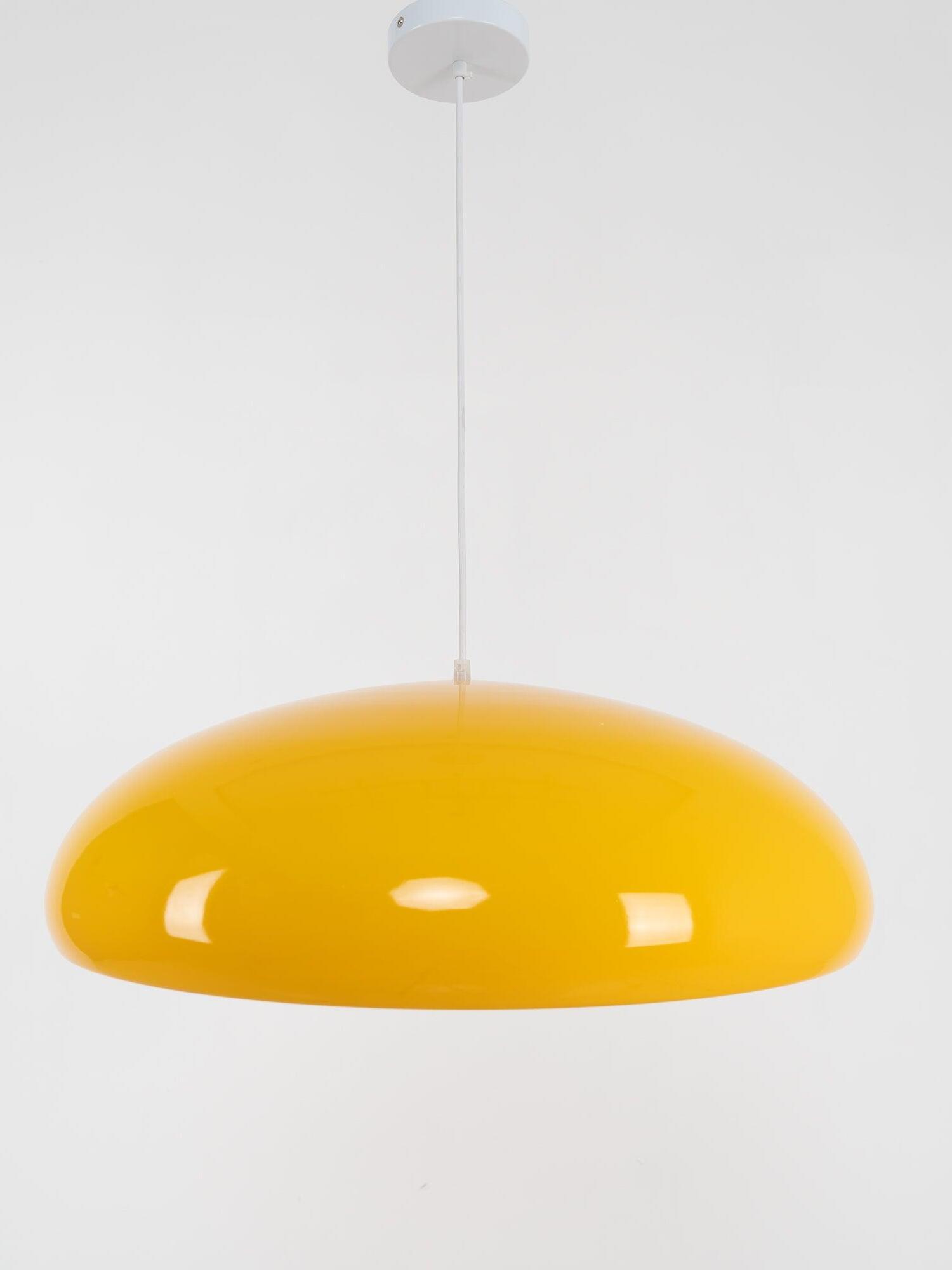 Yellow pendant on a thin suspension