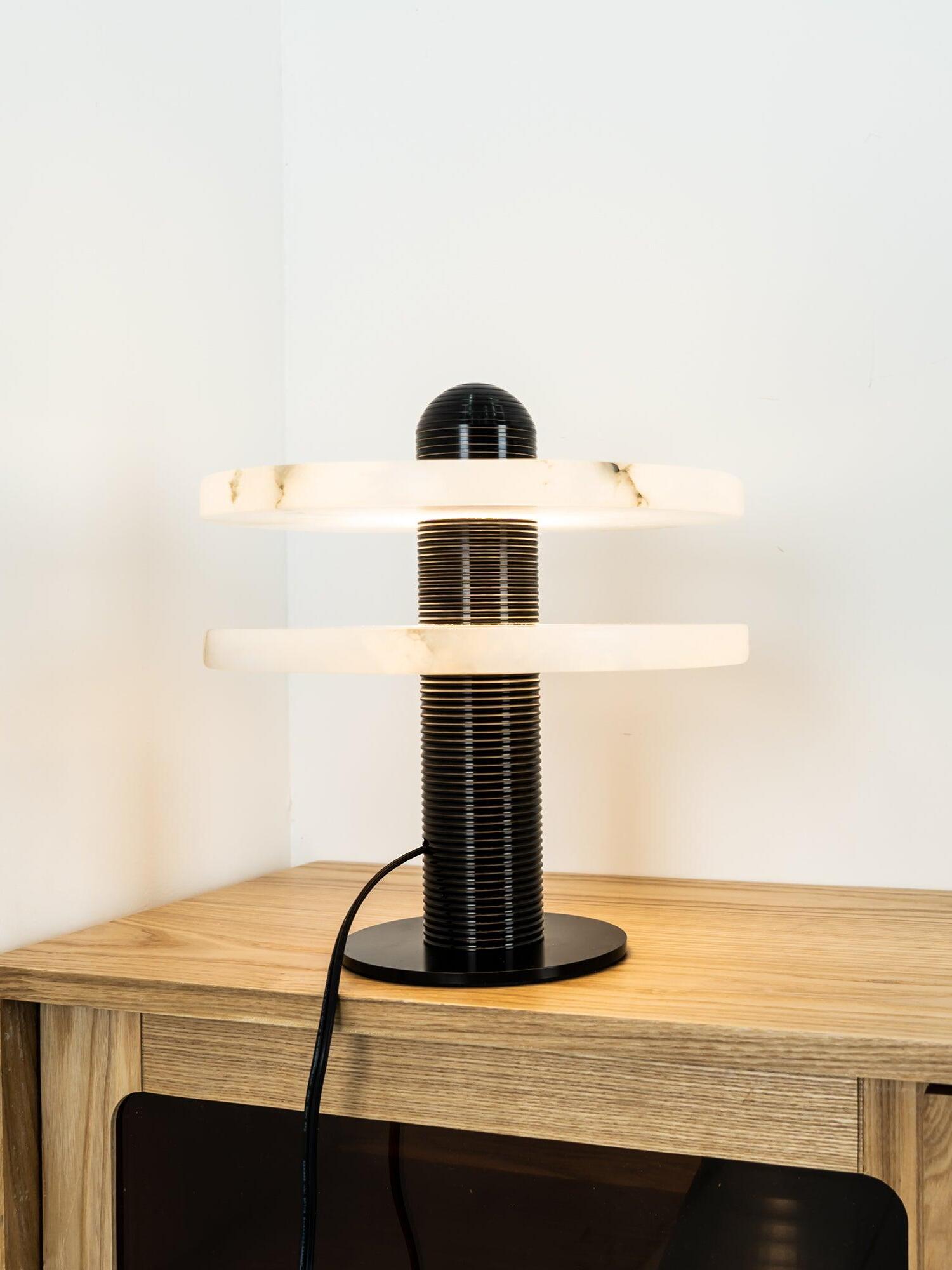 Median Table Lamp - Cueteks