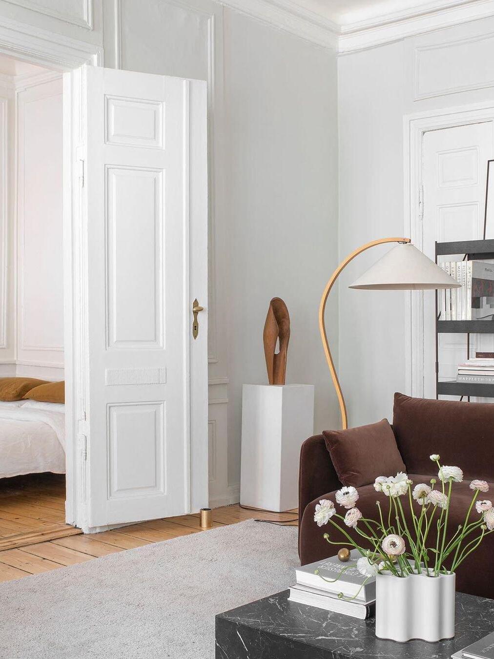 Caprani Floor Lamp - Cueteks