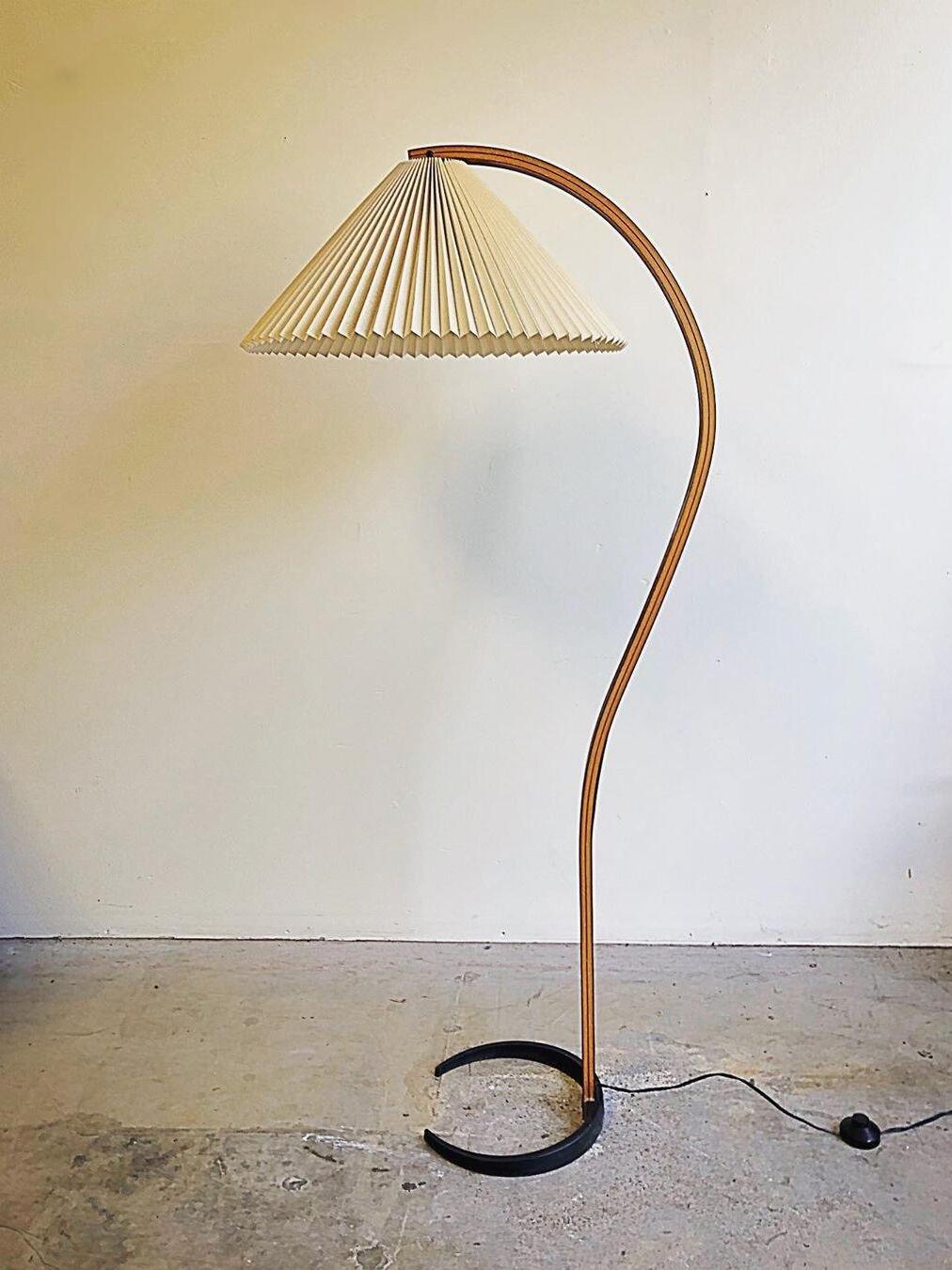 Caprani Floor Lamp - Cueteks