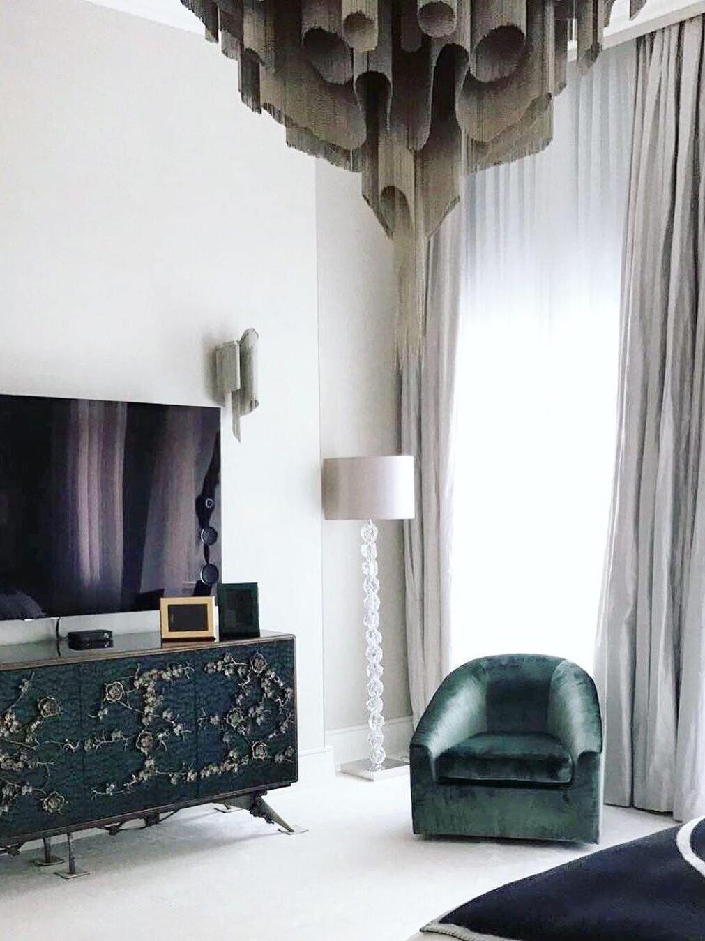 Close view of long chain strands in a living room