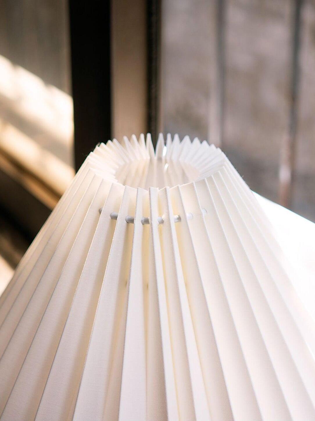 Leo Table lamp - Cueteks