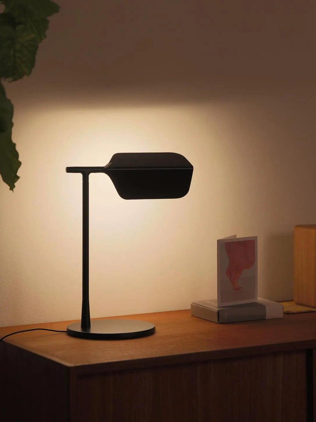 Modern Metal Tab Table Lamp For Studies - Cueteks