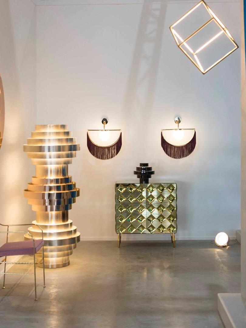 Exquisite Wink Tassel Glass Ball Wall Lamp - Cueteks