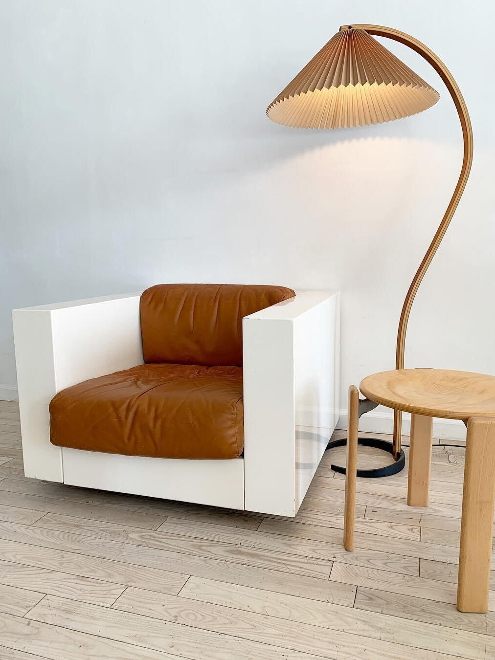 Caprani Floor Lamp - Cueteks