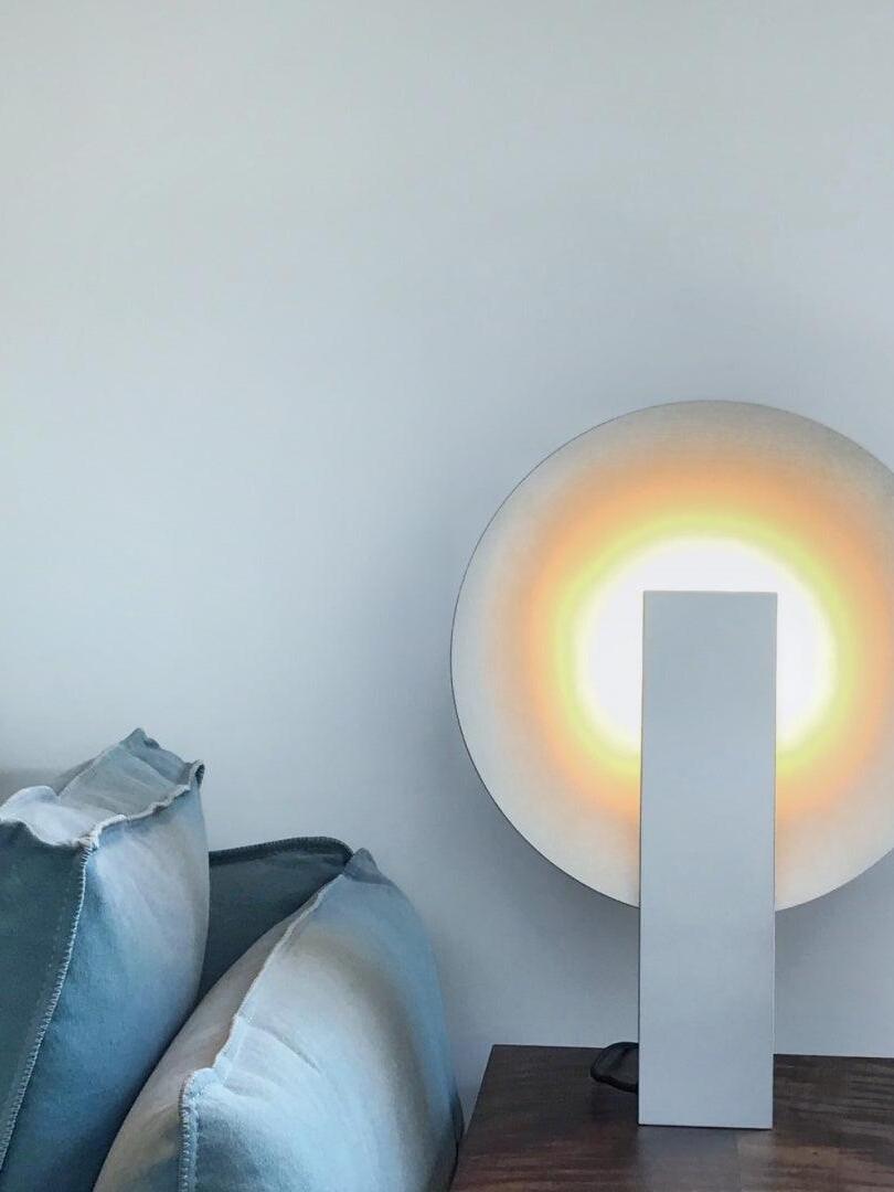 Futuristic Orbe Geometric Metal Table Lamp - Cueteks