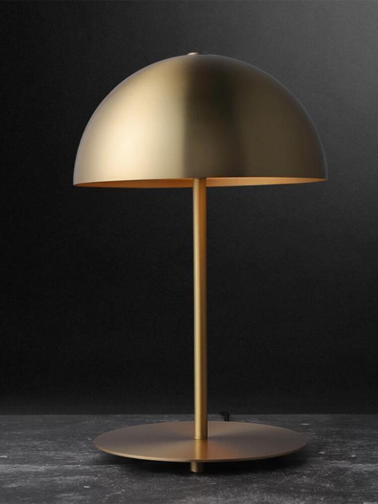 Modern Metal Acrylic Hanna Table Lamp - Cueteks