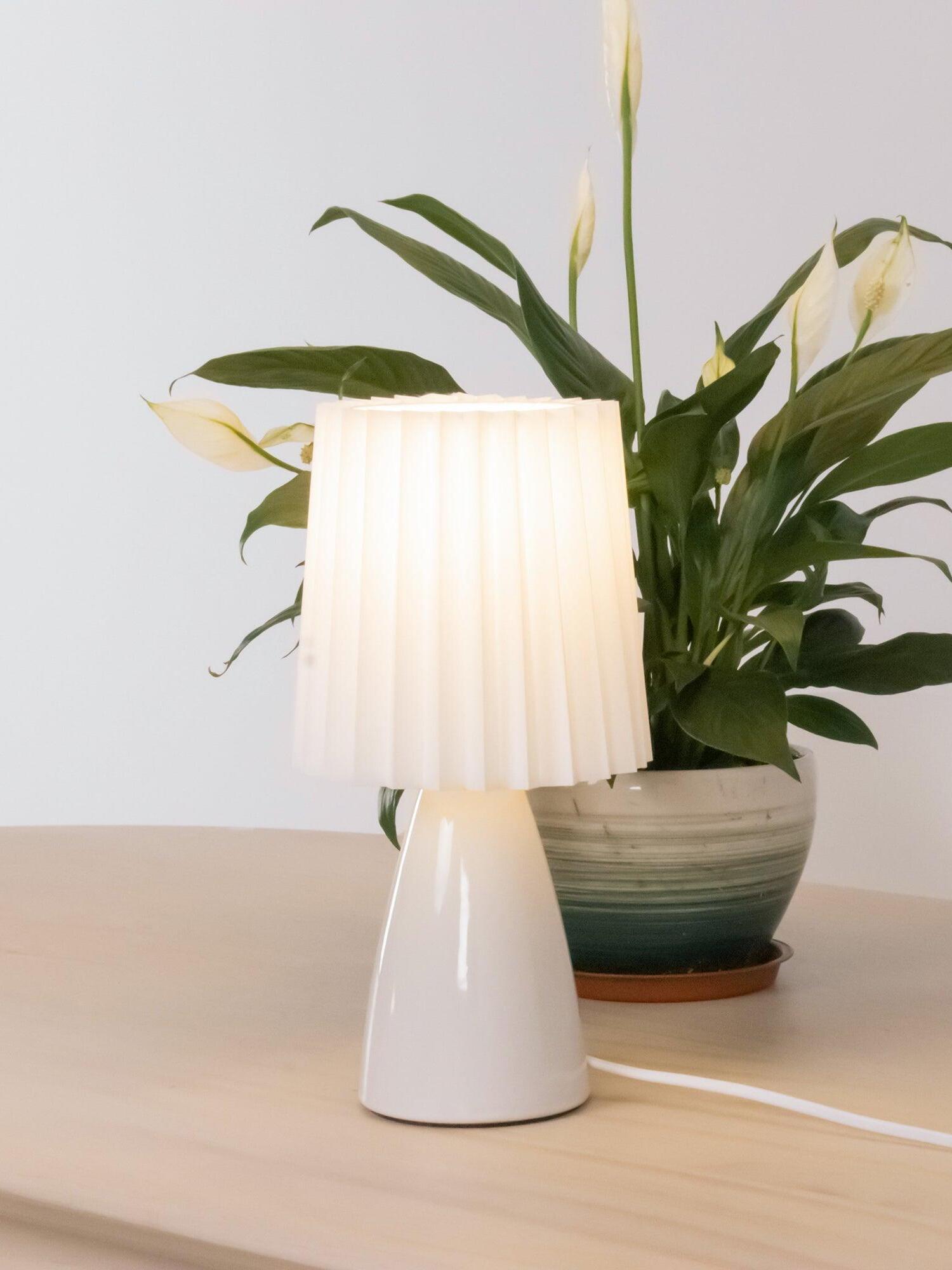 Delilah Table Lamp - Cueteks