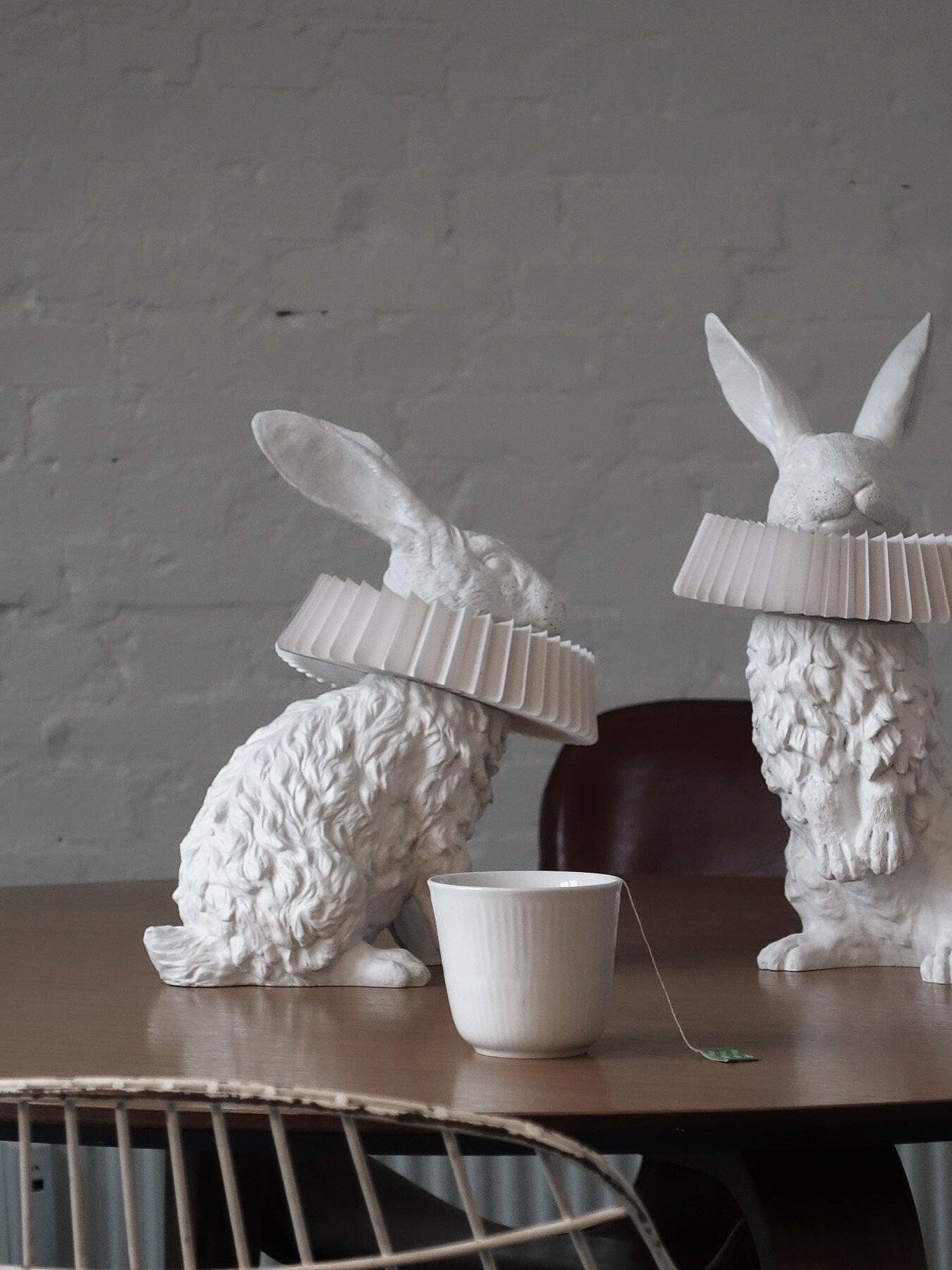 White Resin Rabbit Decorative Table Lamp - Cueteks