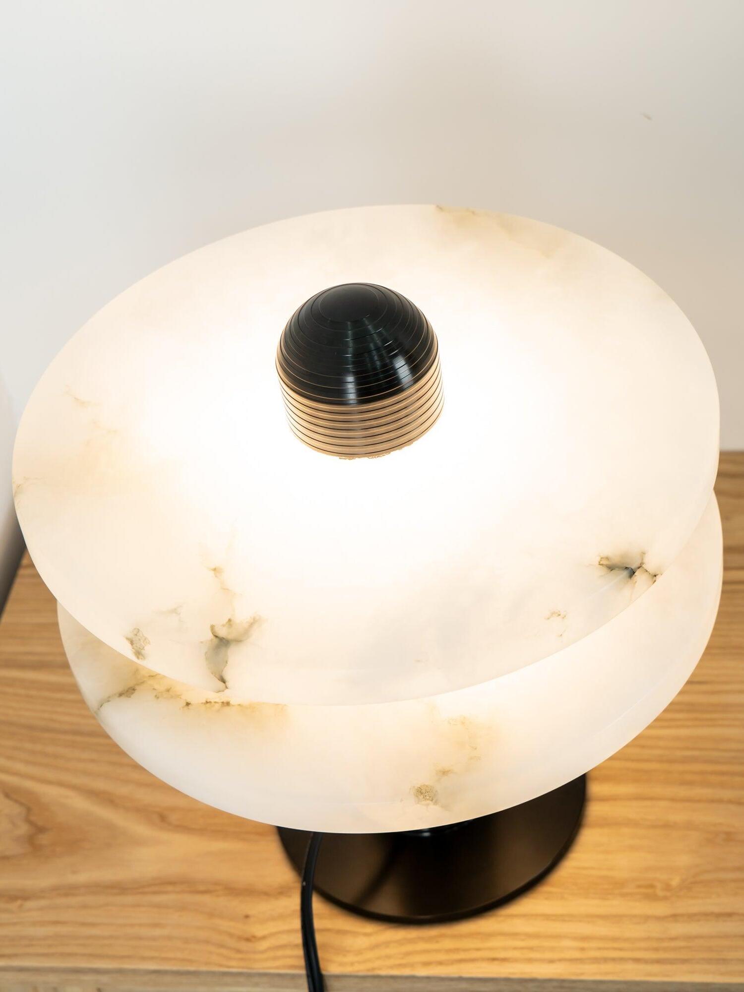 Median Table Lamp - Cueteks