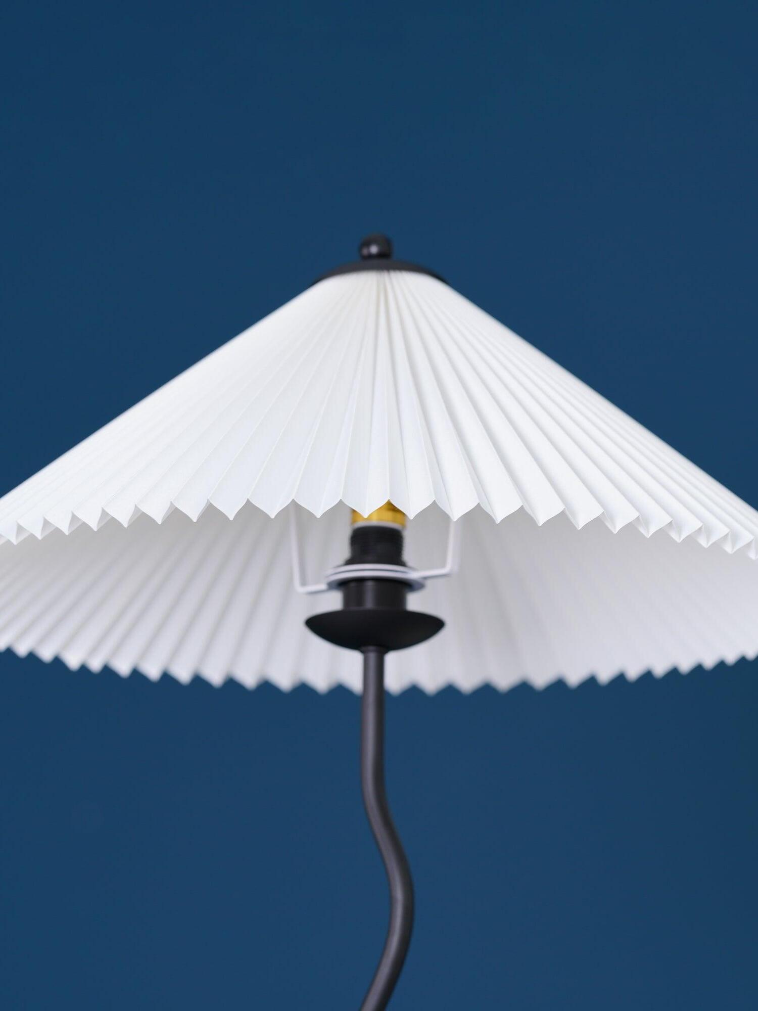 Squiggle Floor Lamp - Cueteks