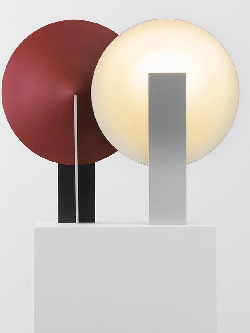 Futuristic Orbe Geometric Metal Table Lamp - Cueteks