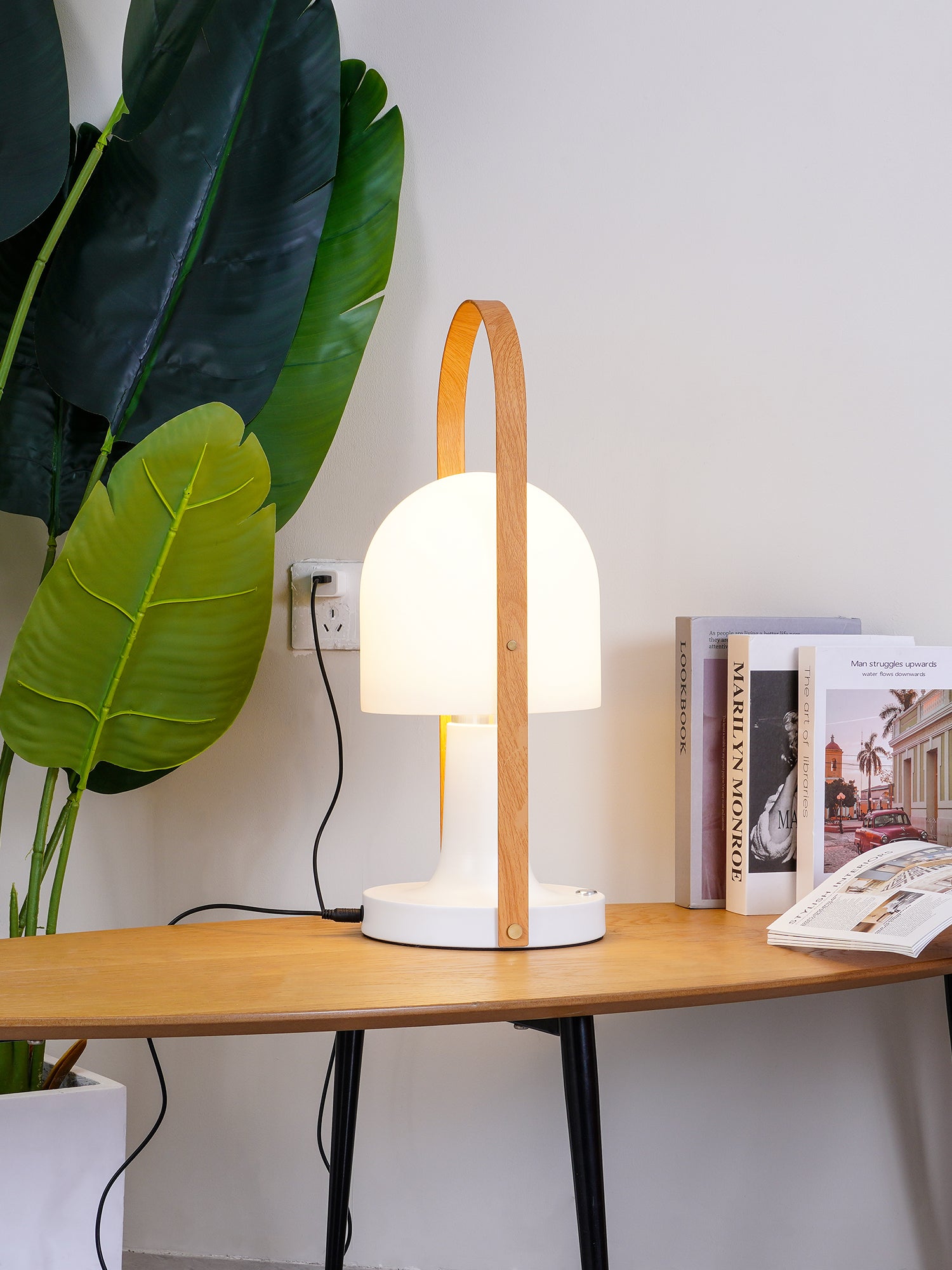 FollowMe Table Lamp - Cueteks