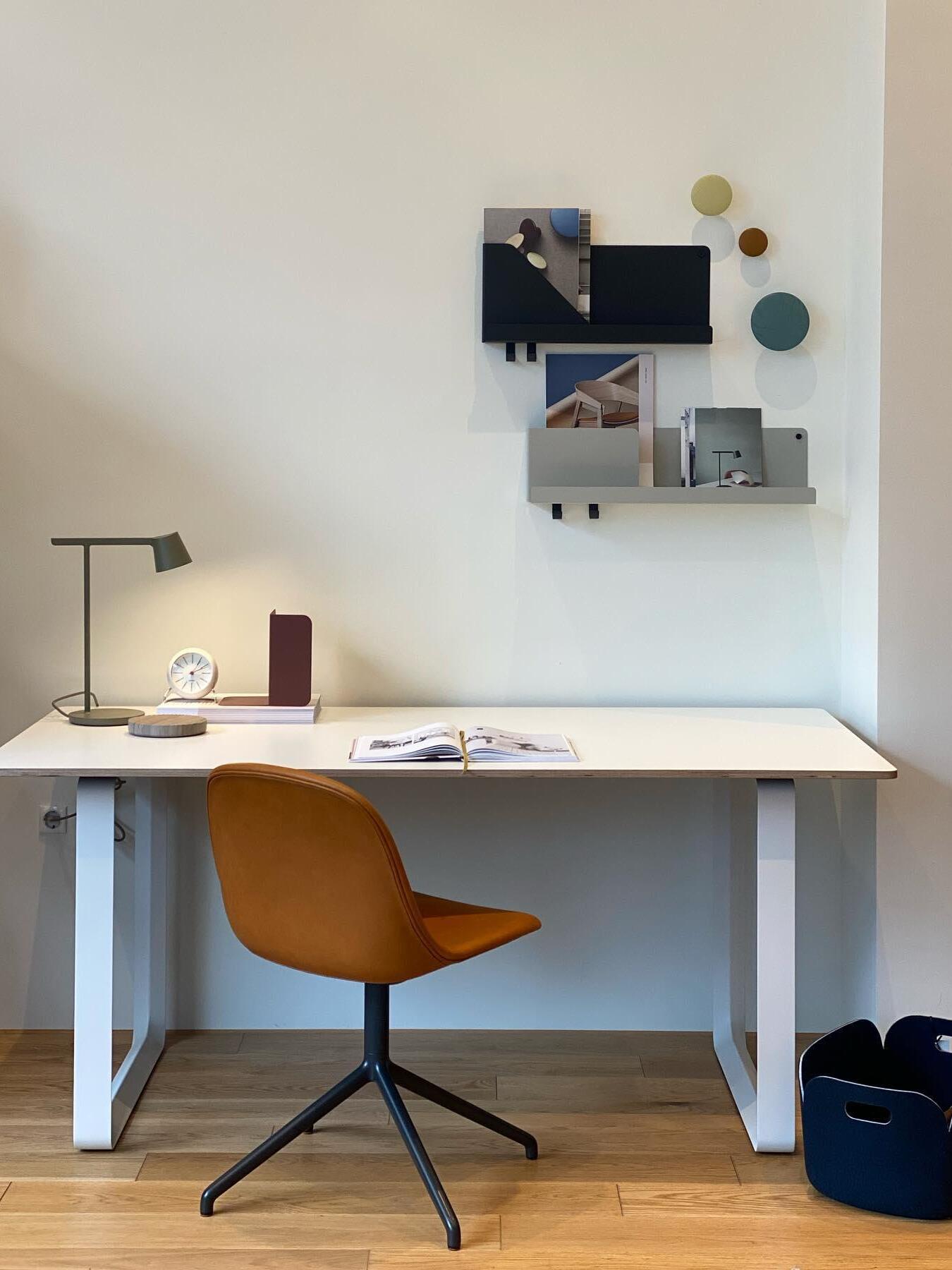 Tip Table Lamp - Cueteks