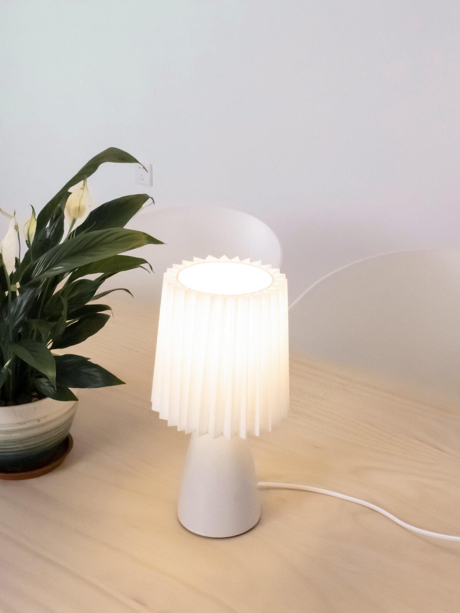 Delilah Table Lamp - Cueteks