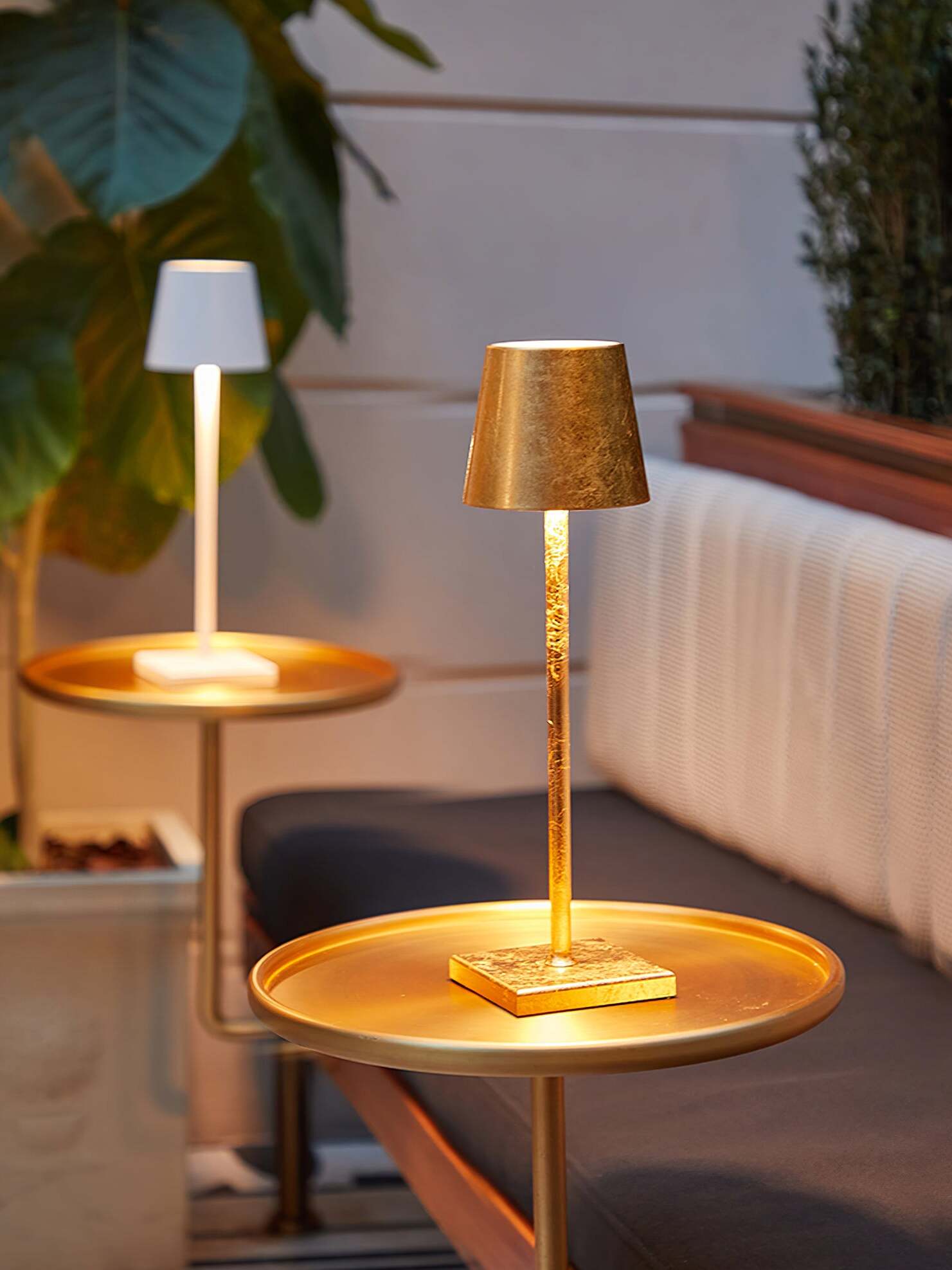 Macaroon Pro Rechargeble Table Lamp - Cueteks
