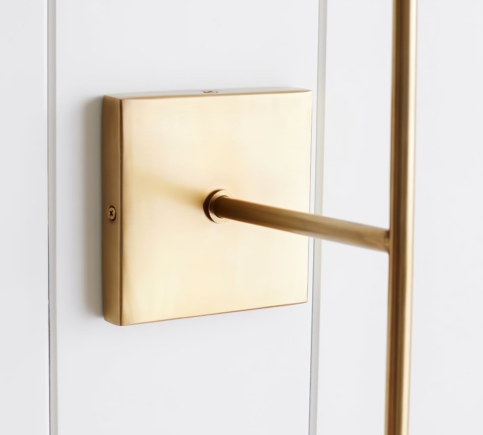 Gold Ellis square backplate and horizontal support arm