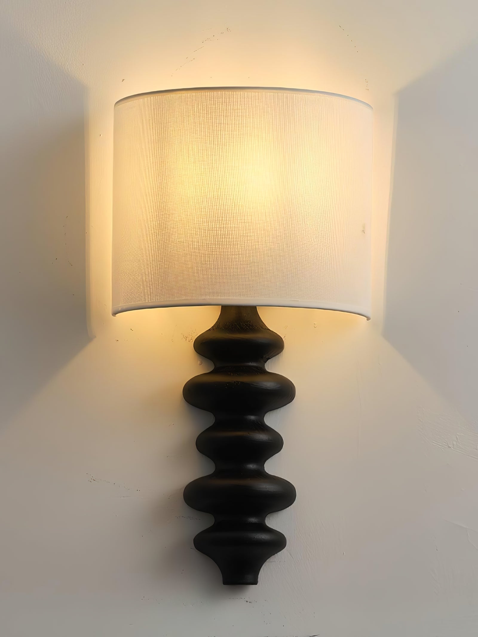 Illuminated black-column Fishbone wall lamp